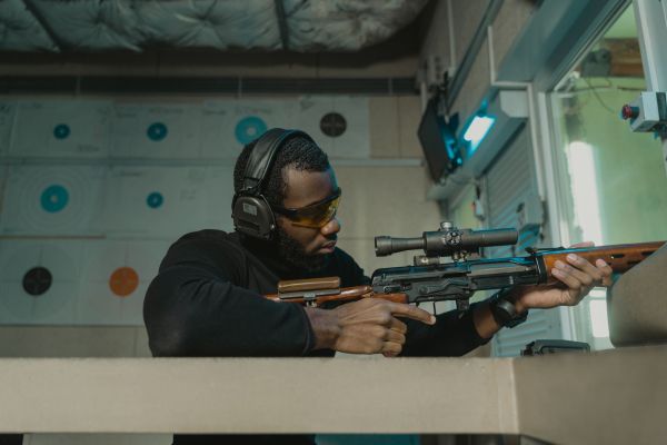Comparatif des lunettes de tir à 50 mètres : un impact réel ?