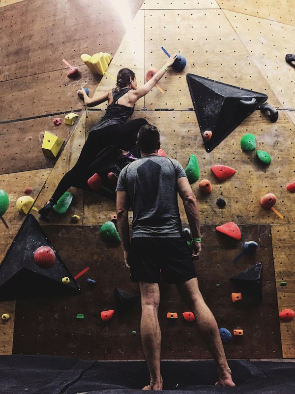 Quels sont les avantages de l'escalade en salle ?