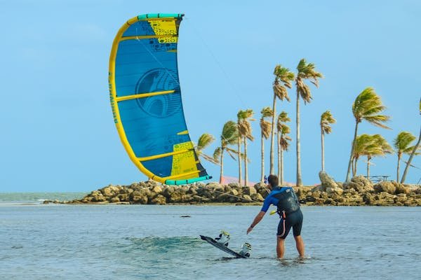 Kitesurf stage : apprenez à dompter les vagues cette saison !